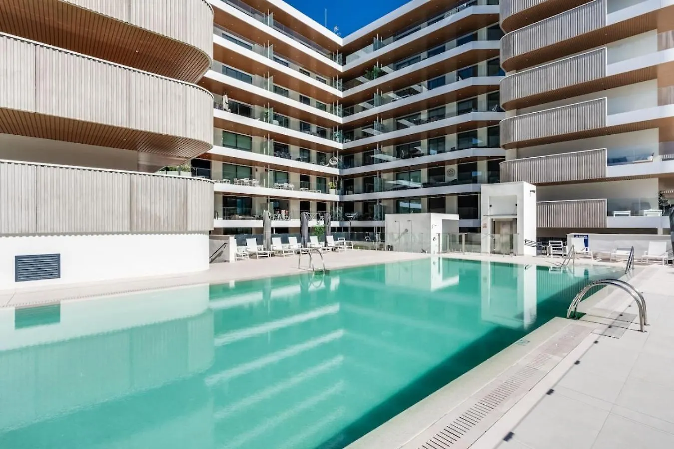 Jade Tower Fuengirola 2Br Perfect Location Apartment
