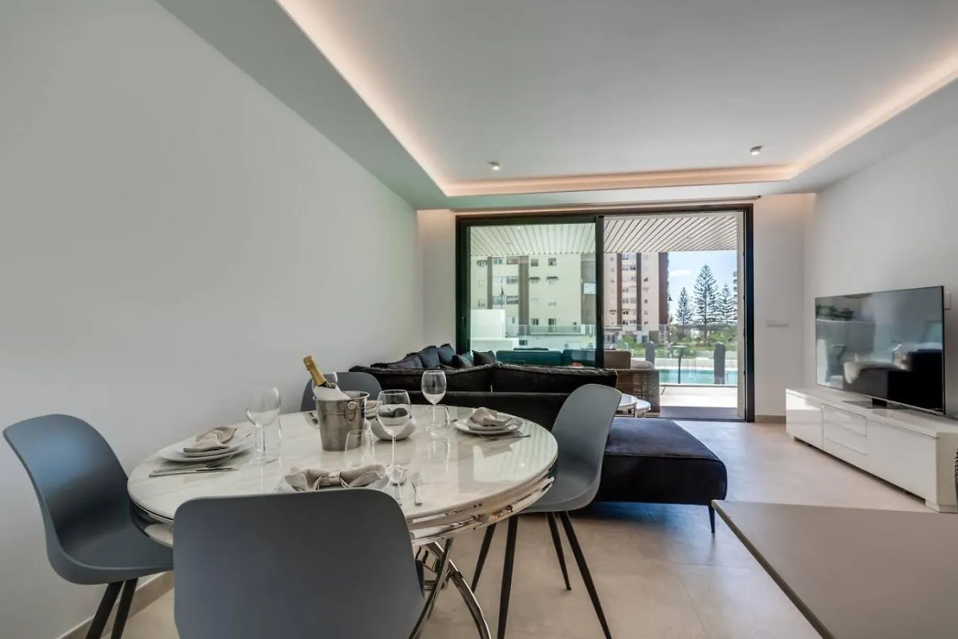 Jade Tower Fuengirola 2Br Perfect Location Apartment